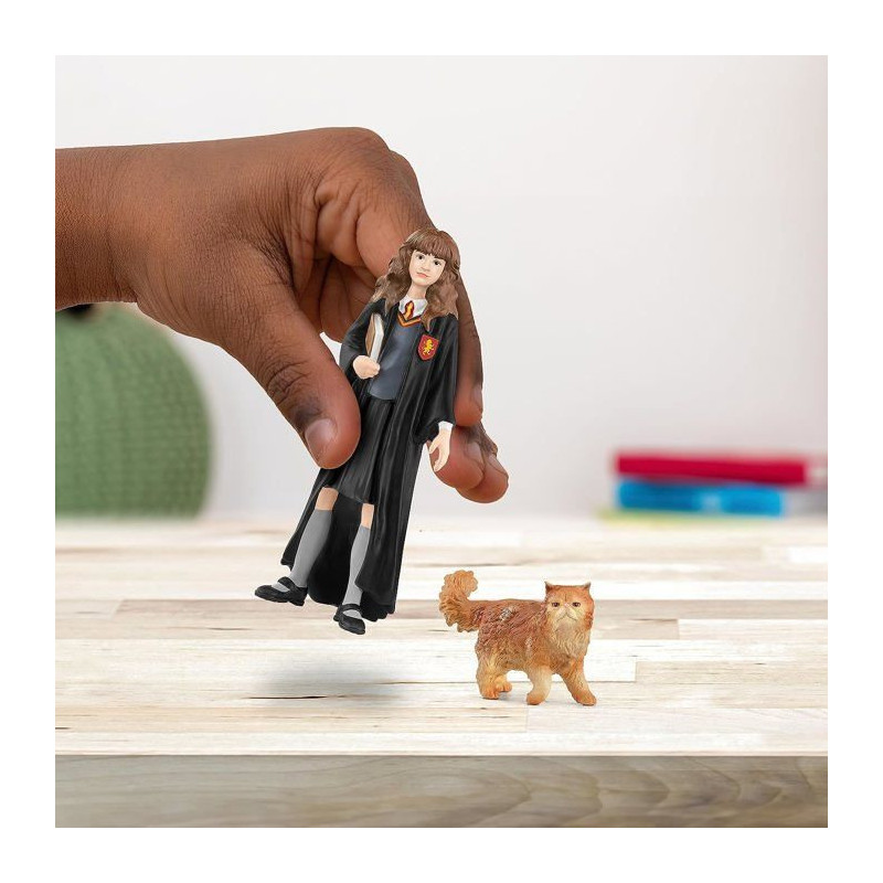 SCHLEICH - Hermione and Crookshanks - 42635 - Harry Potter range