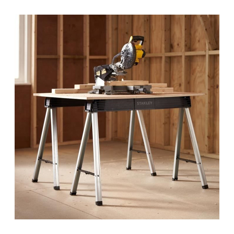 STANLEY 2 foldable trestles