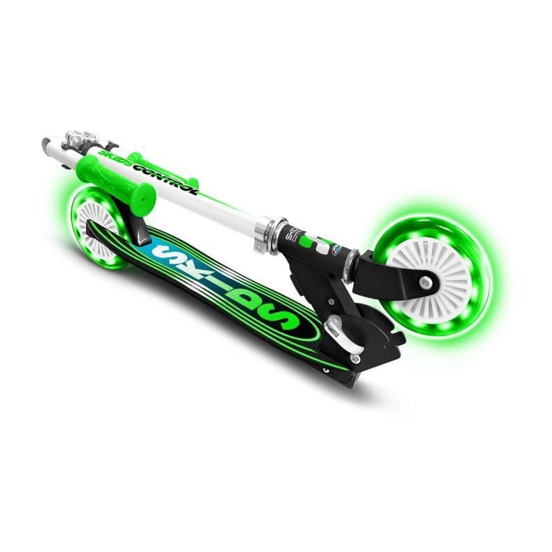STAMP SKIDS CONTROL folding scooter with light wheels