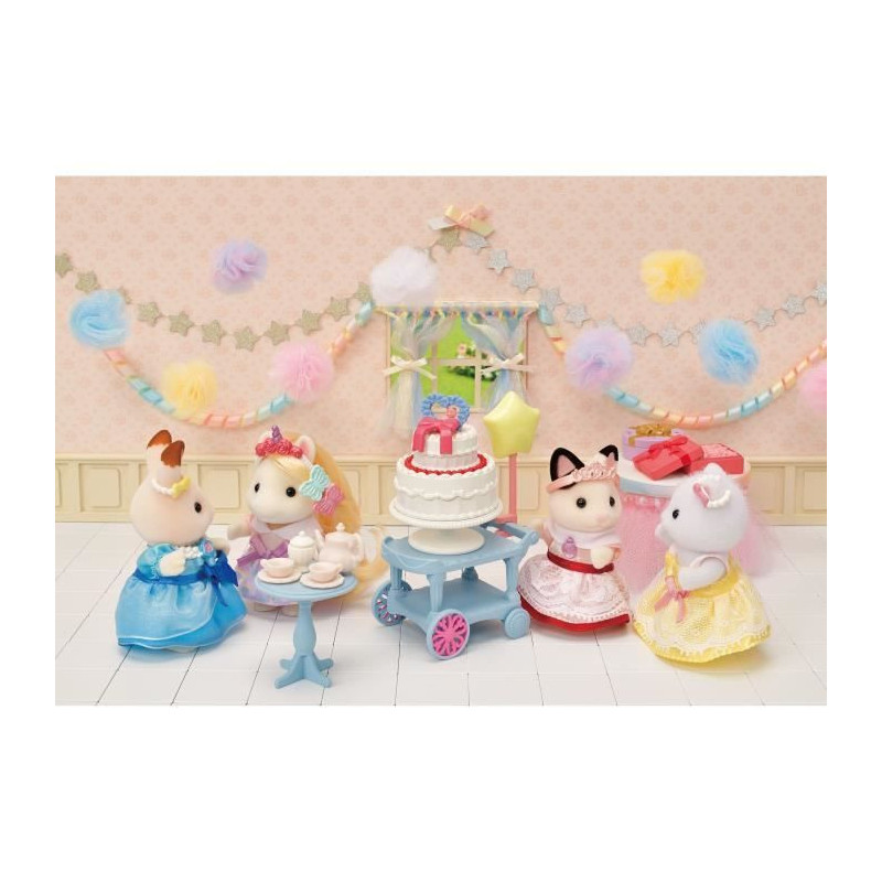 The girl with two -tone cats and her birthday snack - Sylvanian Famili