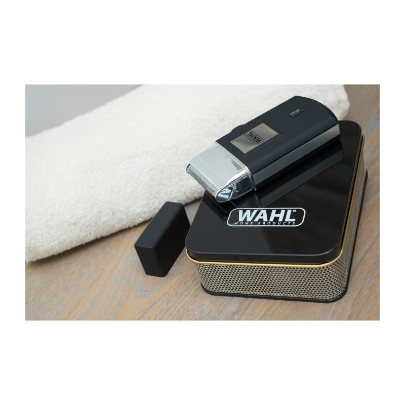WAHL Travel Shaver 03615-1016 - Rechargeable, lightweight and compact