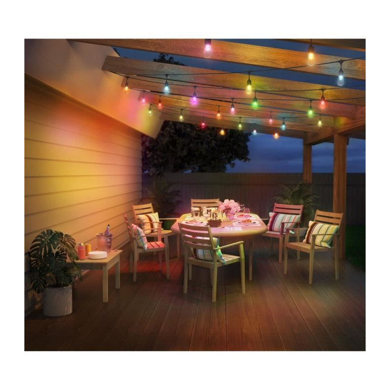 Wiz 15m connected garland outdoors