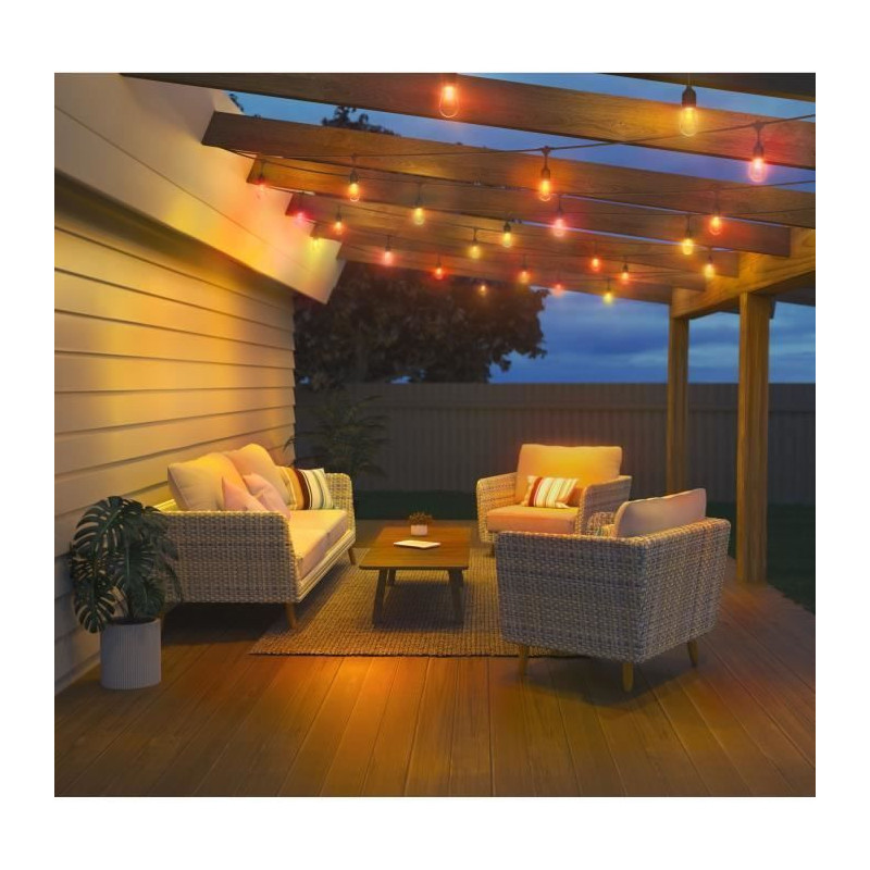 Wiz 15m connected garland outdoors