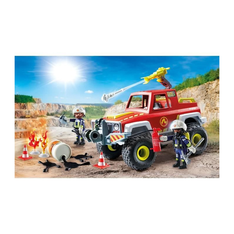 PLAYMOBIL 71824 Fire engine with flaming canister