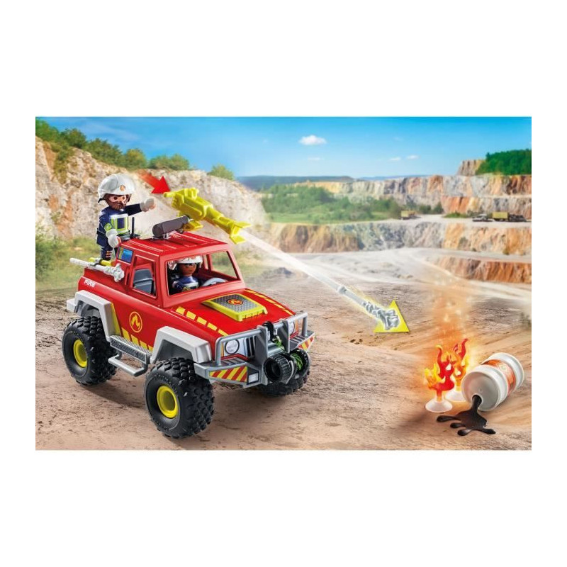 PLAYMOBIL 71824 Fire engine with flaming canister
