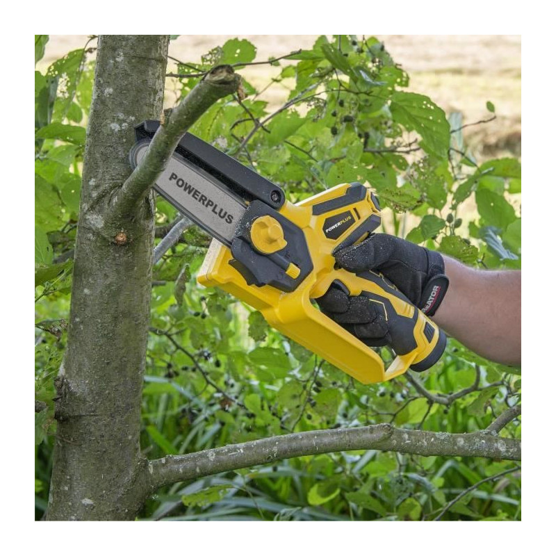 POWERPLUS POWXG1045 cordless mini chainsaw - 12V - 10cm - 2x 2Ah batte