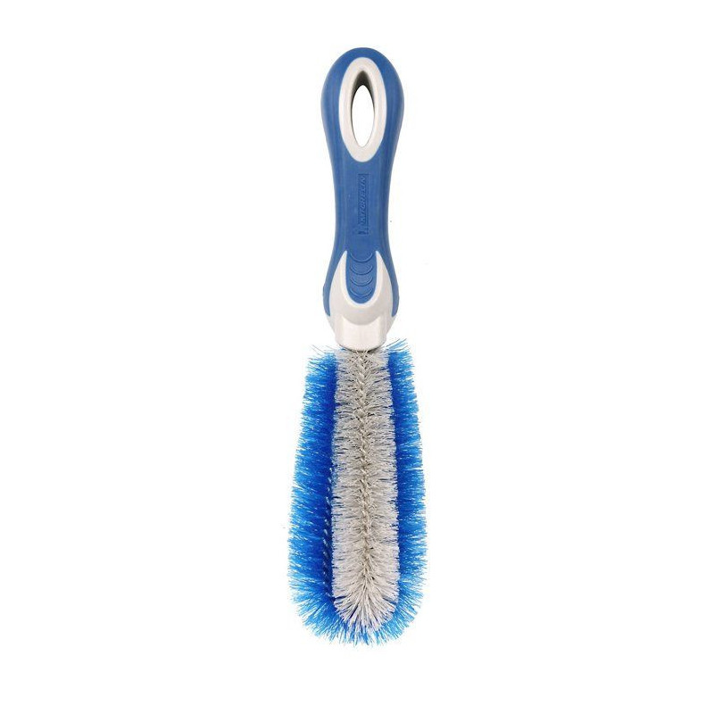 MICHELIN brush cleans rims