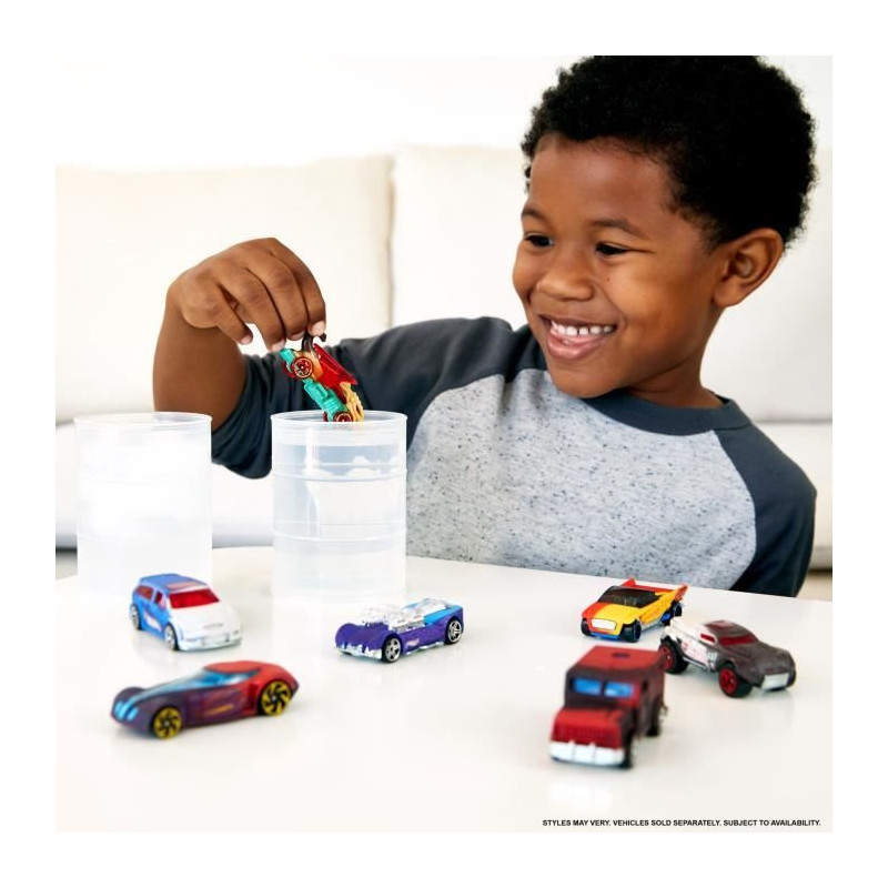 HOT WHEELS Miniature vehicles - Random color according to delivery