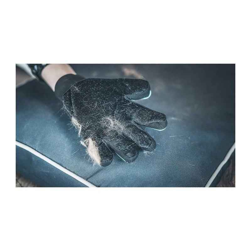 VETOCANIS 4in1 silicone grooming glove for cats and dogs