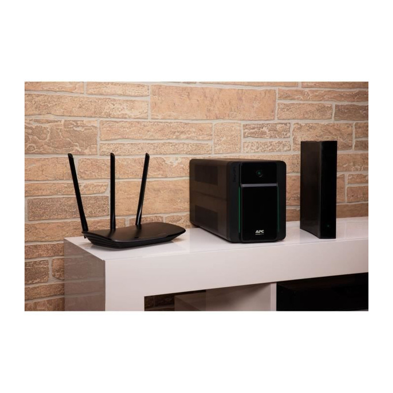 APC - APC Easy UPS BVX Series BVX2200LI-GR - UPS - 2200VA
