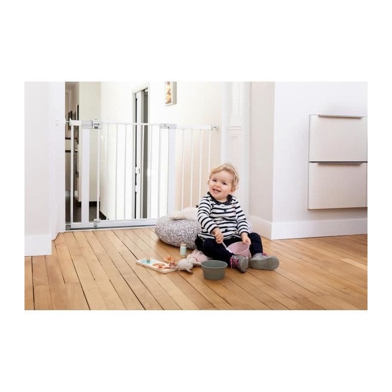 SAFETY 1ST Easy Close Child Safety Barrier - Metal - White