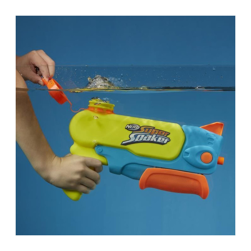 Nerf Super Soaker Wave Spray, Water blaster, the rotary nozzle creates