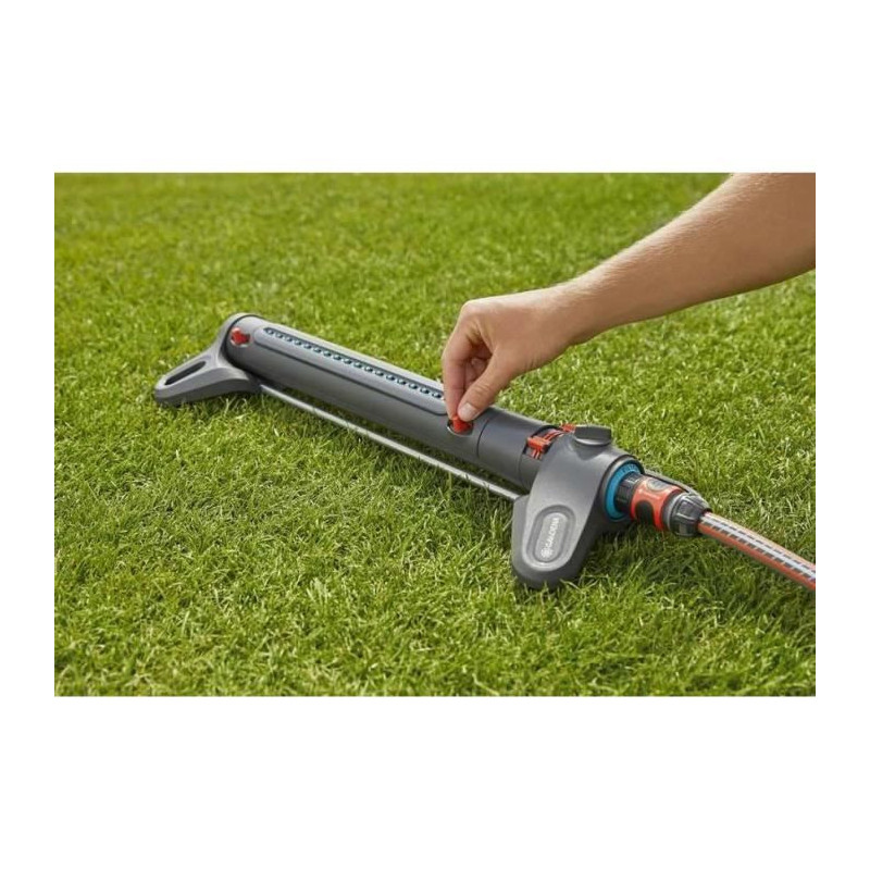 GARDENA AquaZoom L | Oscillating sprinkler for surfaces from 28 to 350