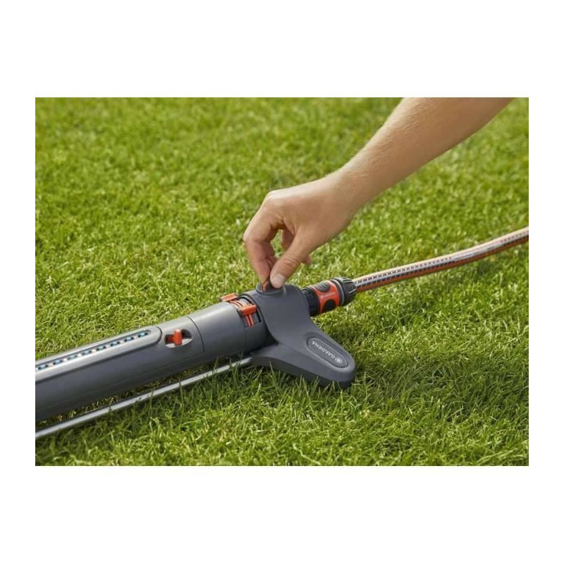 GARDENA AquaZoom L | Oscillating sprinkler for surfaces from 28 to 350