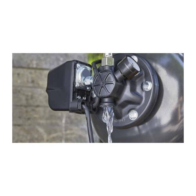 GARDENA Groupe de surpression 3700/4 – 800W – Débit max 3700l/h &