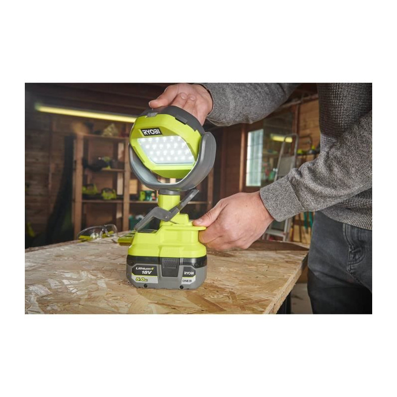 RYOBI Lampe pince 18V ONE+ 1000 lumens - sans batterie ni chargeur - R