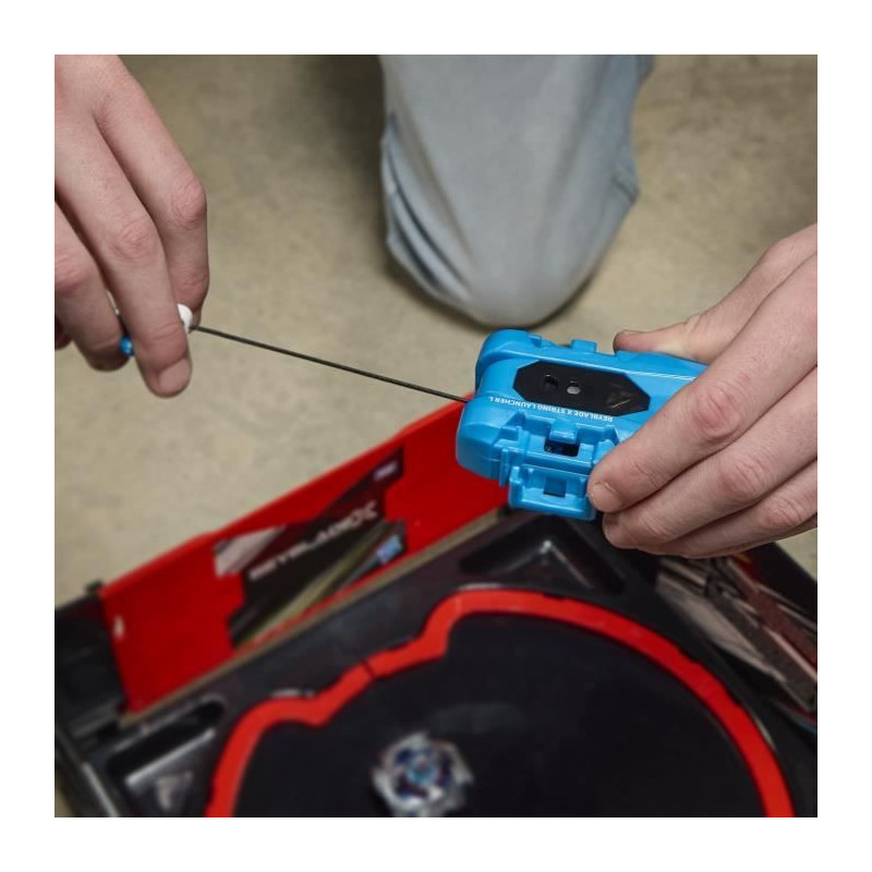 Beyblade X pack Cobalt Dragoon 2-60C avec lanceur a corde deluxe, toup