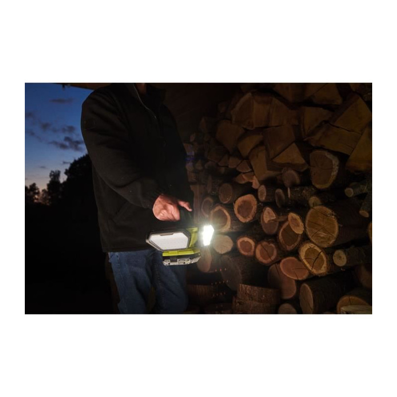Spot LED 360° - RYOBI - 18V - 3 intensités : 3 500 / 2 000 / 1 000 /