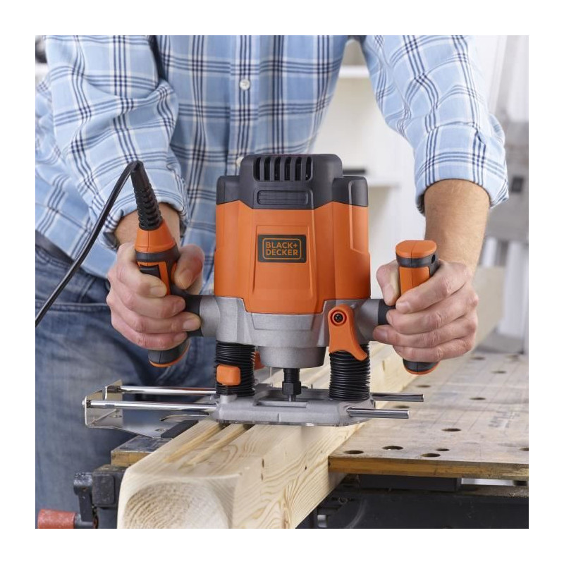 BLACK + DECKER KW1200E-QS 1200W router - 7 attachments