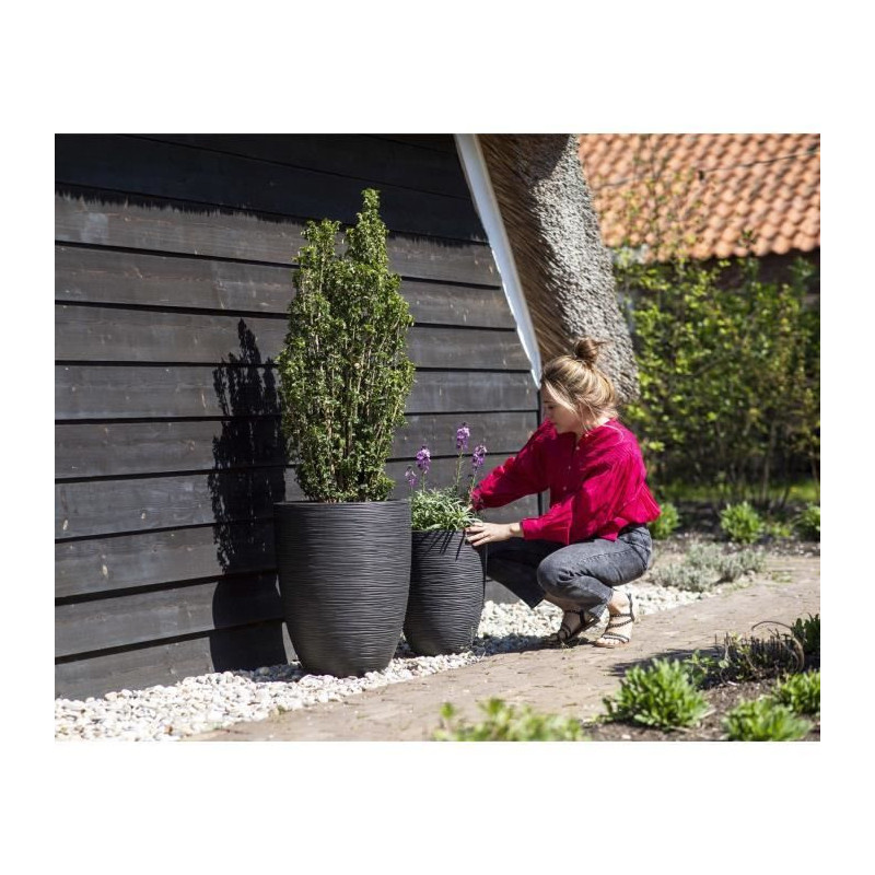 Elegant low vase - CAPI EUROPE - RIB NL - 46 x 58 cm - Black