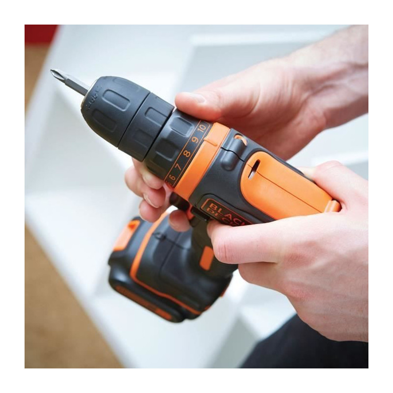 BLACK & DECKER Cordless screwdriver with 2 batteries and a 10.8 V box