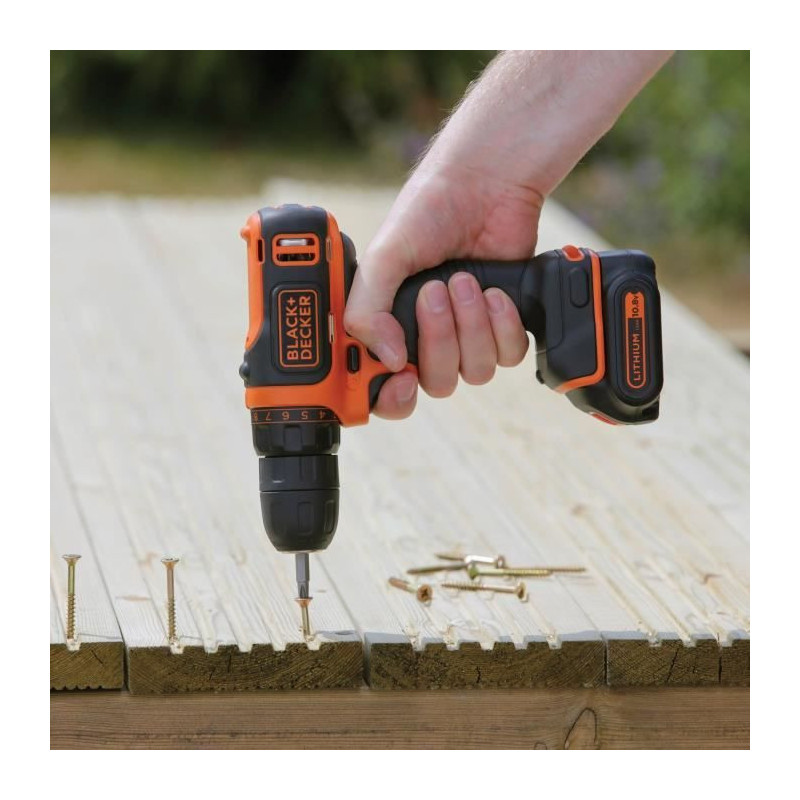 BLACK & DECKER Cordless screwdriver with 2 batteries and a 10.8 V box