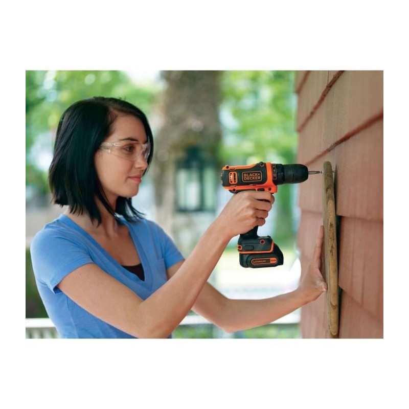 BLACK & DECKER Cordless screwdriver with 2 batteries and a 10.8 V box