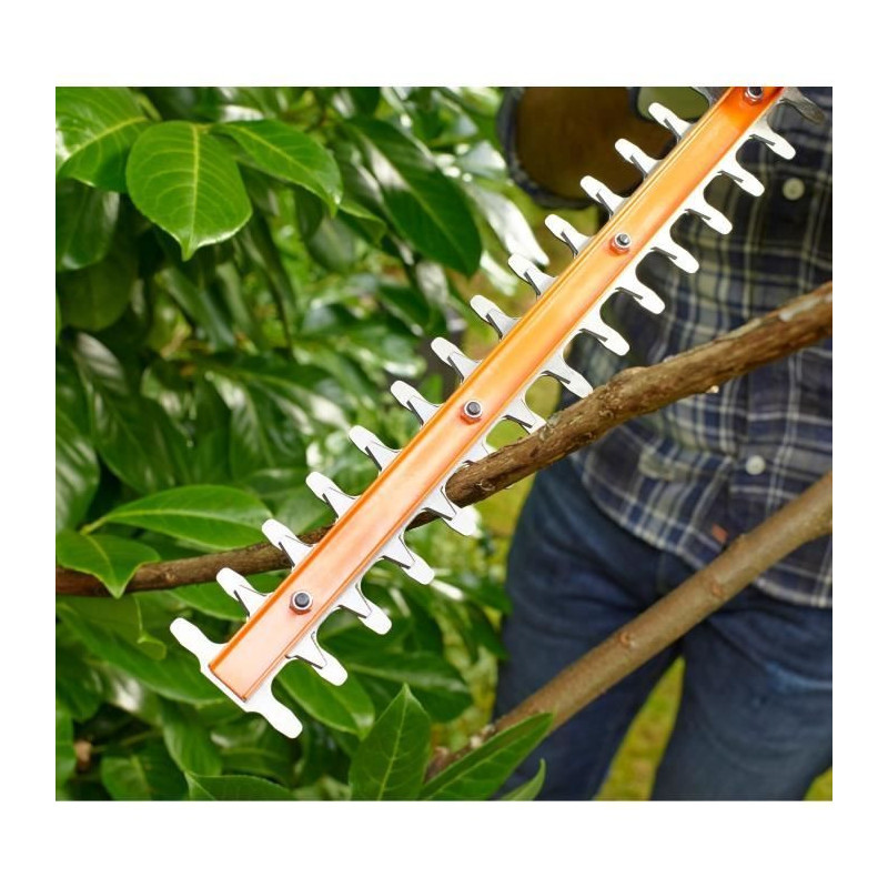 BLACK & DECKER Hedge Trimmers 45cm 420W BEHT201
