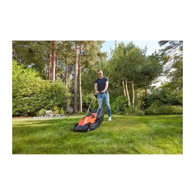 BLACK & DECKER Mower 32cm 1200W BEMW451