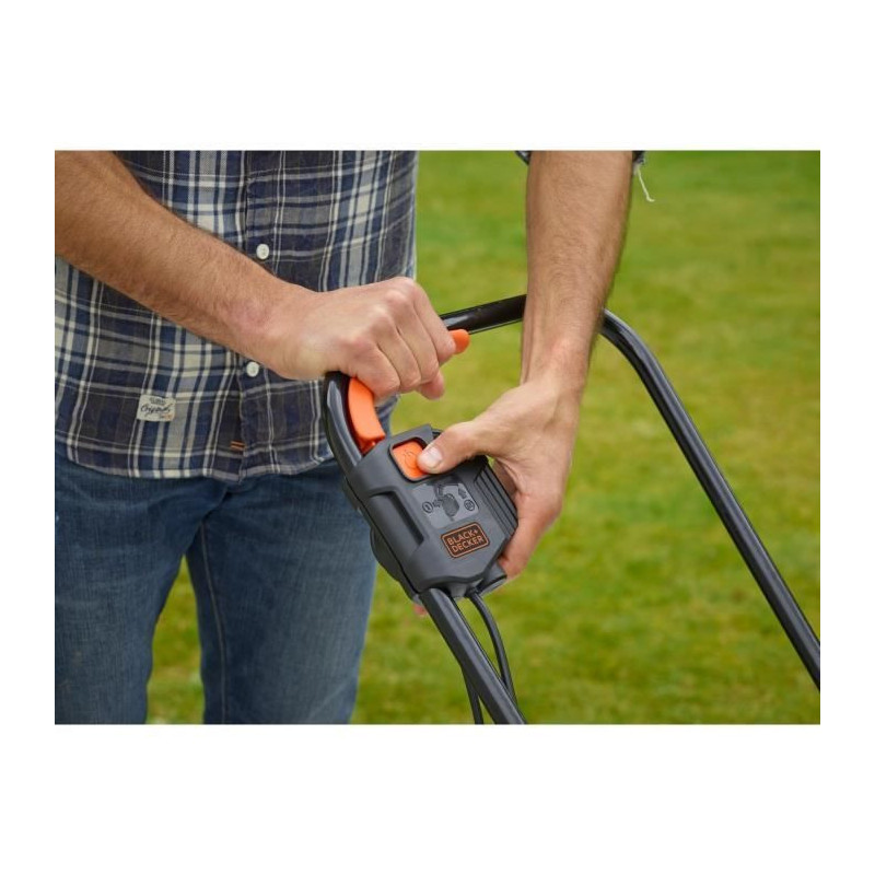 BLACK & DECKER Mower 32cm 1200W BEMW451