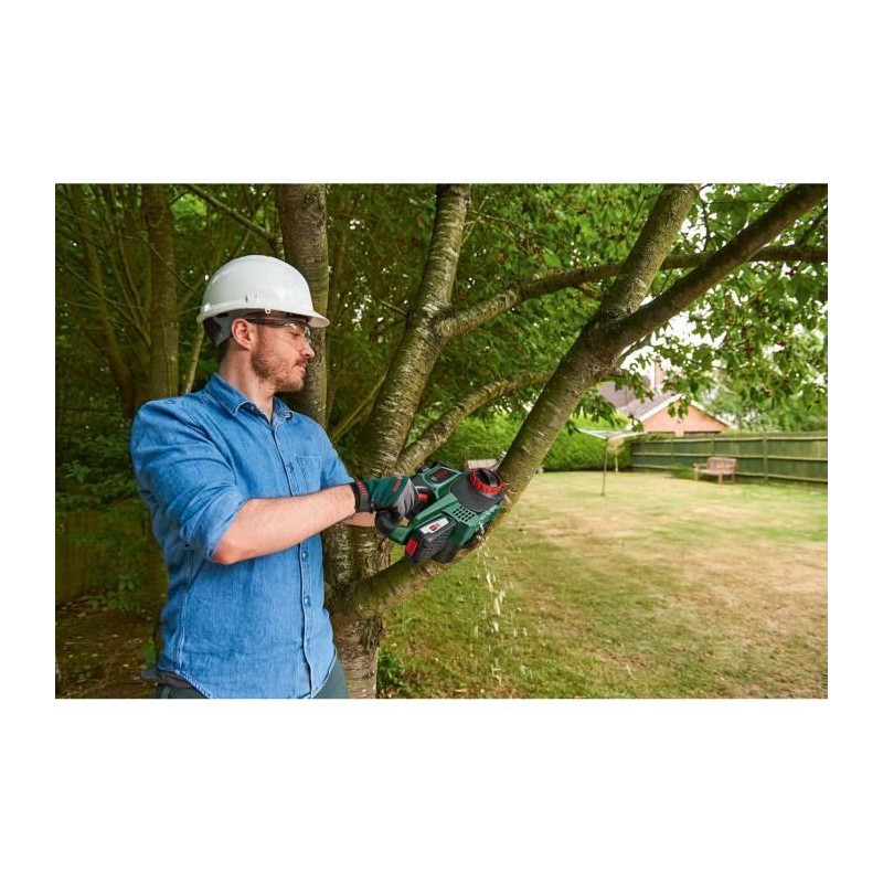 Bosch Universalchain 18 wireless chainsaw 18 - Length of the guide 200
