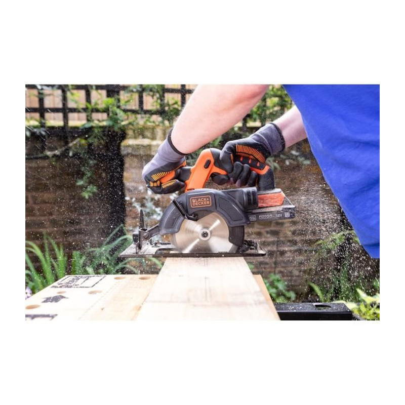 BLACK & DECKER Cordless circular saw BDCCS18N-XJ - 140 mm - 18 V
