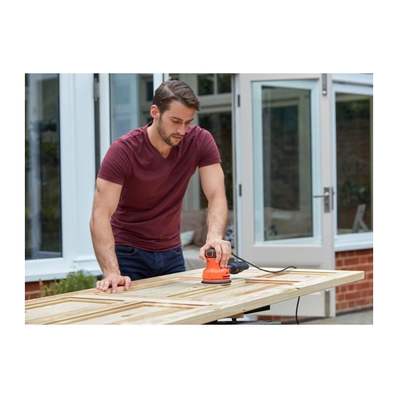 BLACK & DECKER Eccentric sander -230 watts