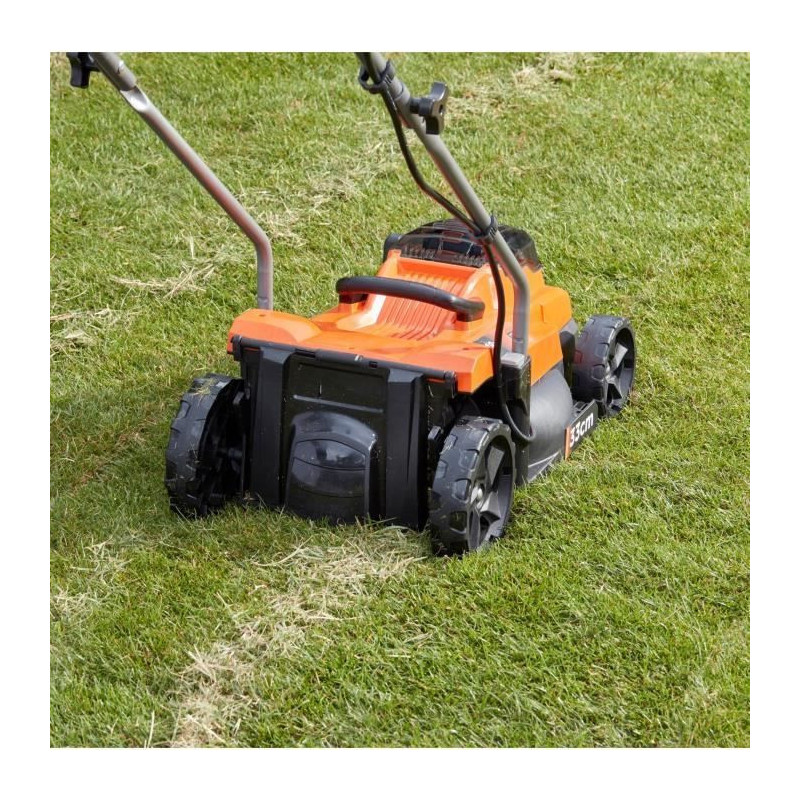 BLACK & DECKER Cordless lawn mower 33cm LITHIUM 18V - 2,5Ah - BCMW3318