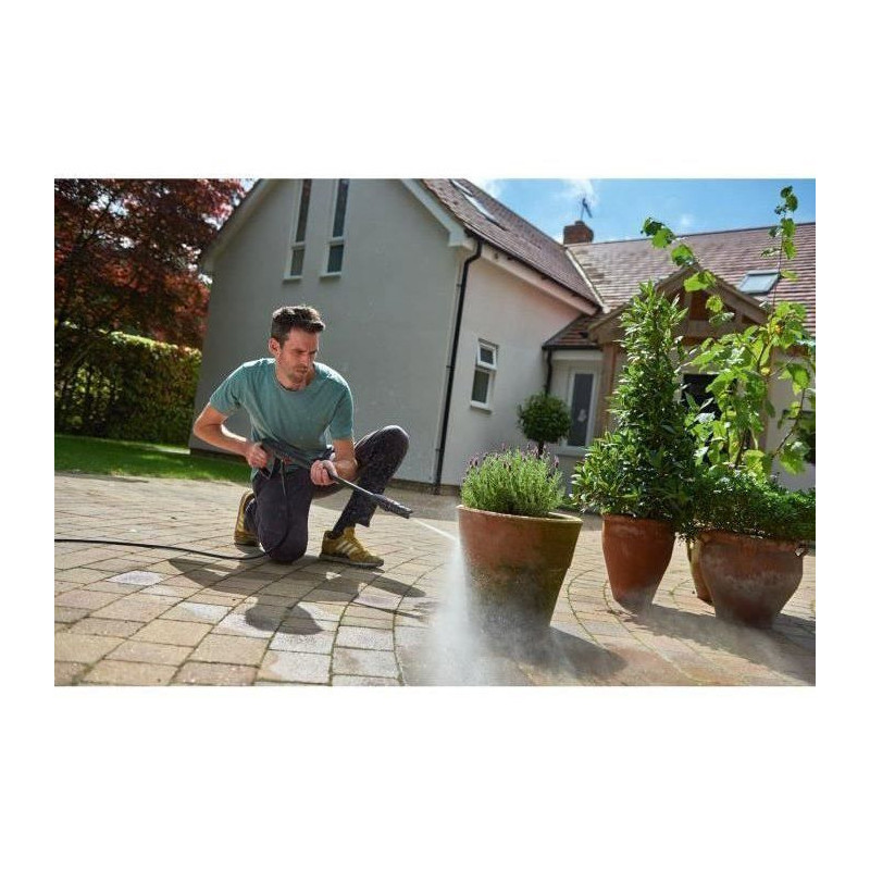 BOSCH UniversalAquatak Pressure Washer 125 Bars - 1500 Watts.