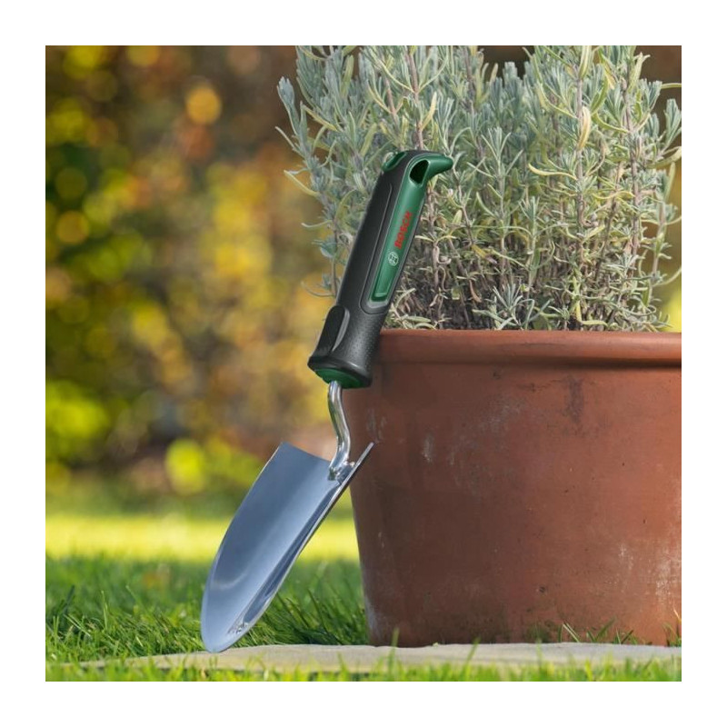 Hand trowel