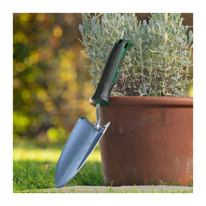 Hand transplanter