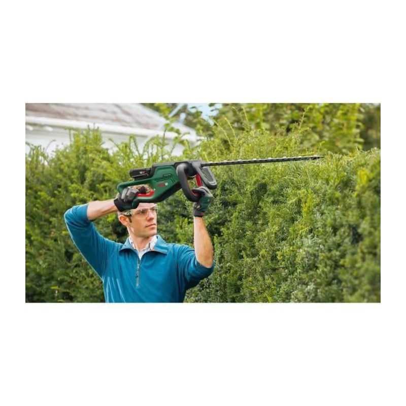 UniversalHedge Cut 18-55 cordless hedge trimmer with 2 Bosch batteries