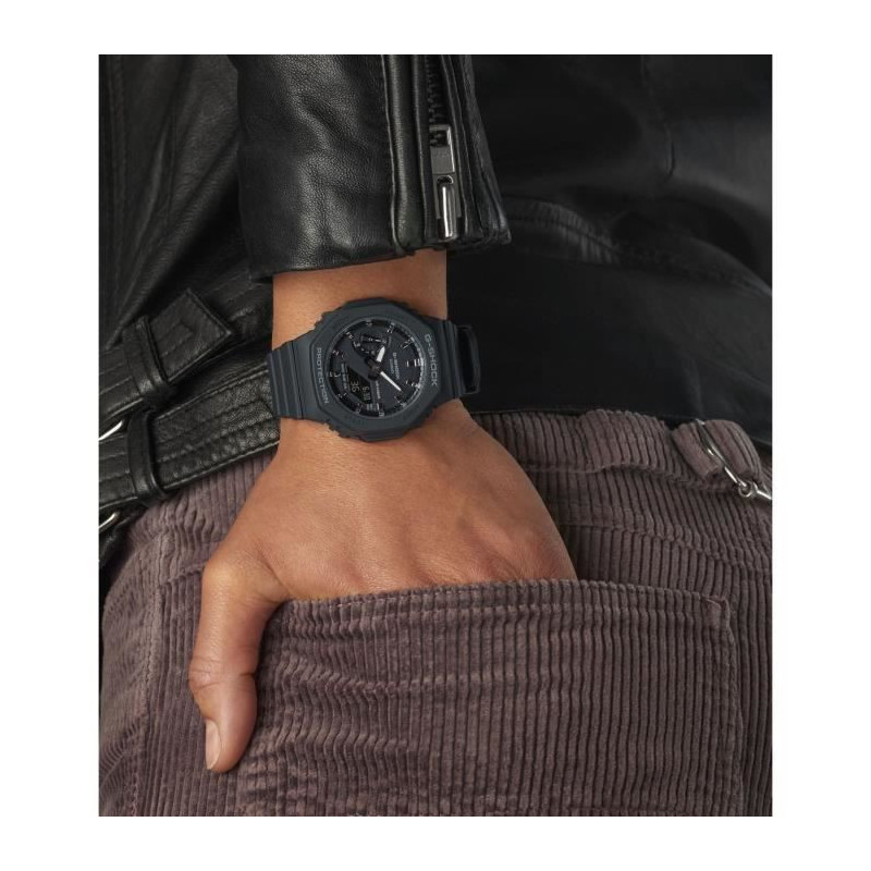 CASIO - G-SHOCK Watch - Shock Resistant - Multifunction - Black