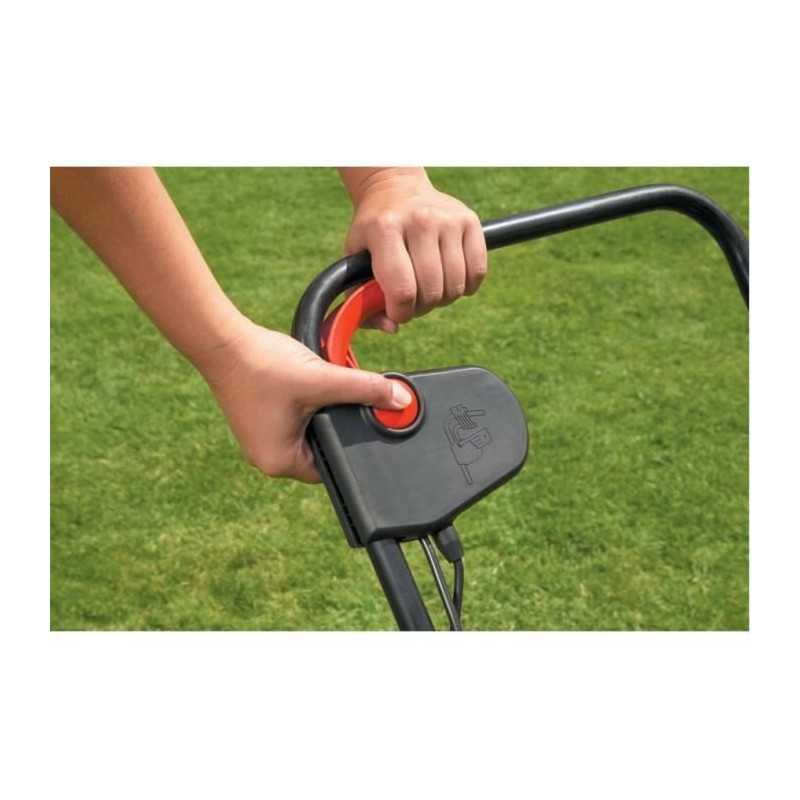 BLACK & DECKER aerator 600 W - 30 cm