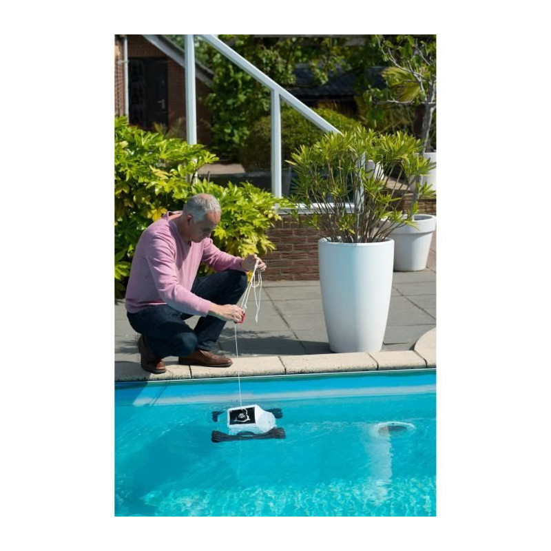 UBBINK Robotclean Accu battery-operated pool cleaner for pools up to 5