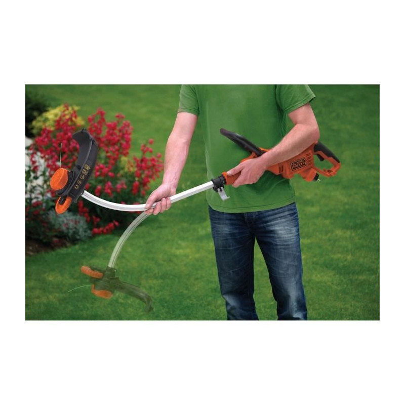 BLACK & DECKER 700W 33cm Electric String Trimmer GL7033