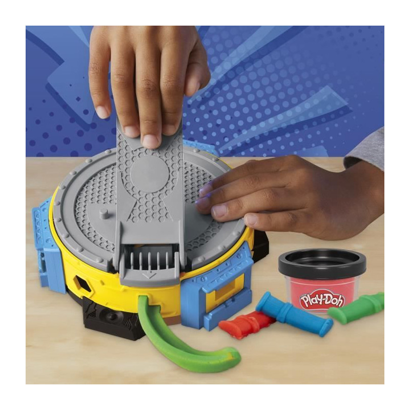Play-Doh Hulk Smash It All, Modeling Clay Set with Hulk Figure, Ages 4