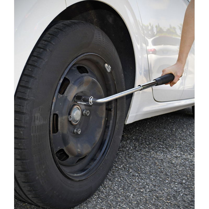 telescopic wheel wrench