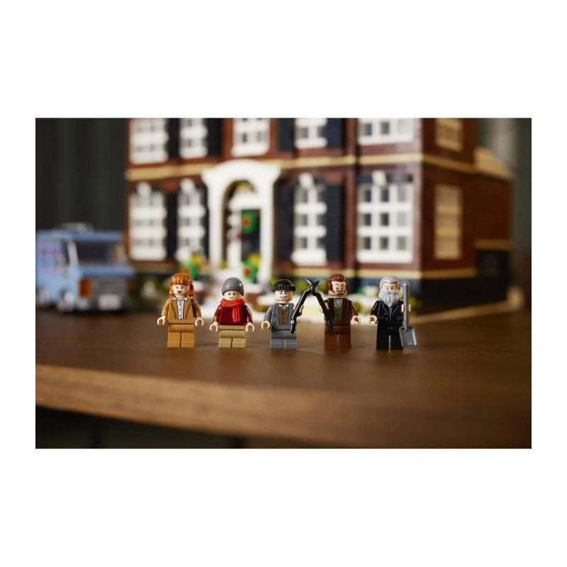 LEGO 21330 Ideas Mom, I Missed The Plane! Set for Adults, Model House