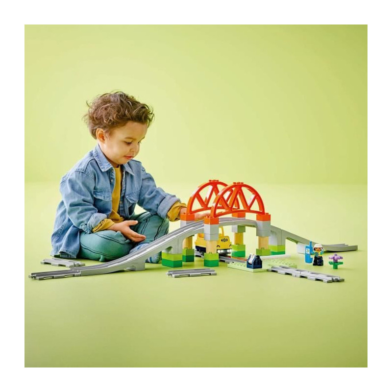 LEGO DUPLO My Town 10426 Expansion Set: Train Tracks and Bridge - Earl