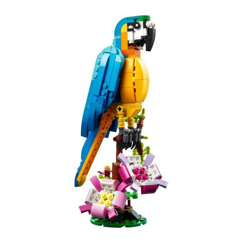 Lego Creator 3-in-1 31136 Exotic parrot, jungle animal figurines, with