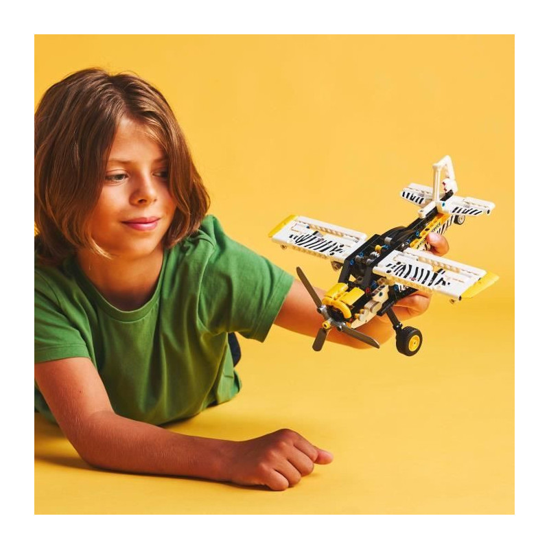 LEGO Technic 42198 Bush Plane - Building Set for Boys Ages 8 and Up
