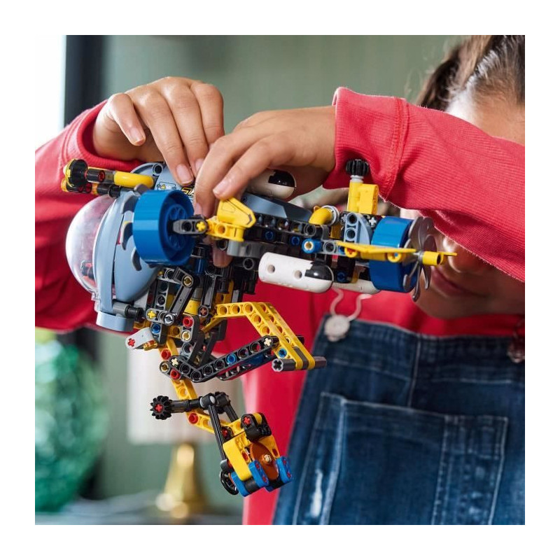 LEGO Technic 42201 Deep Sea Research Submarine - Building Set for Ages