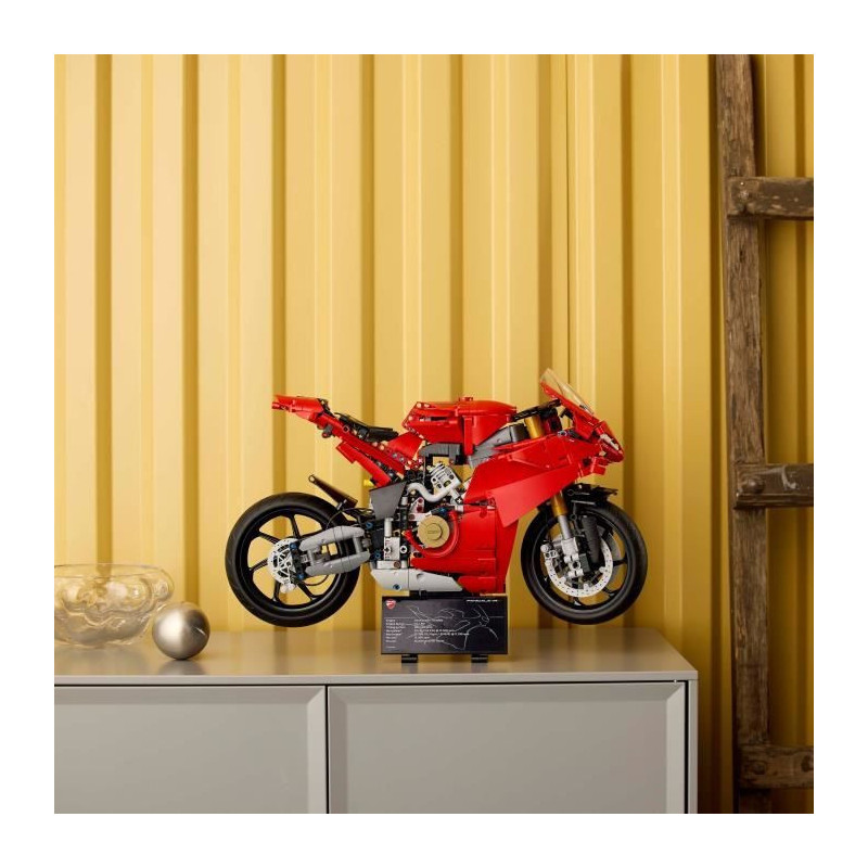 LEGO Technic 42202 The Ducati Panigale V4 S Motorcycle - Motorcycle to